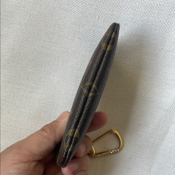 SOLD!!!! Louis Vuitton Monogram Key Pouch - Picture 8 of 16
